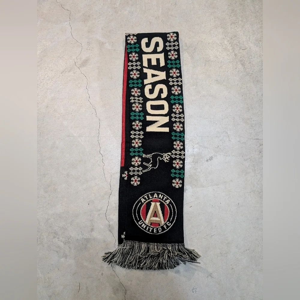 NWT Atlanta United FC Scarf MLS Christmas Snowflake MLS Soccer Football